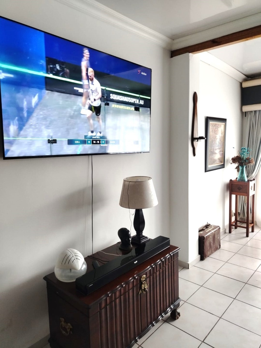 3 Bedroom Property for Sale in Flamwood North West